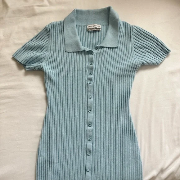 Beautiful blue dress - Picture 2 of 4